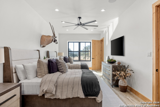 Listing photo id 27 for 3280 Highway 39
