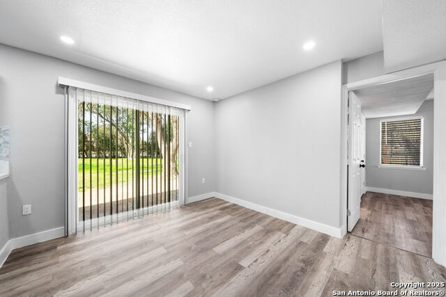 Image 13 of 28 For 943 North Blvd.