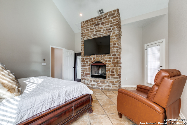 Listing photo id 16 for 11050 Baxtershire