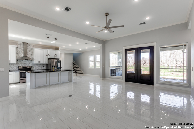 Listing photo id 8 for 485 Post Oak