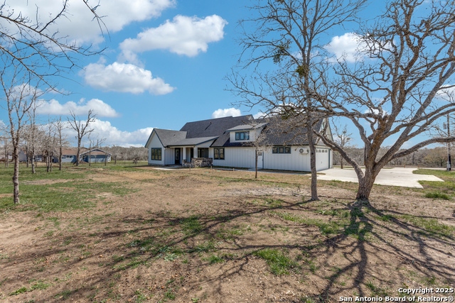 Listing photo id 32 for 485 Post Oak