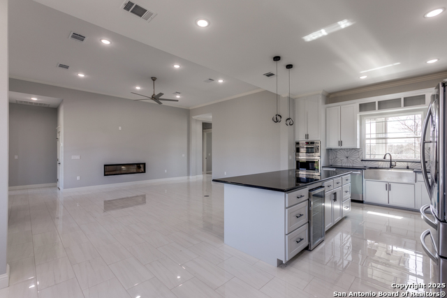 Listing photo id 5 for 485 Post Oak