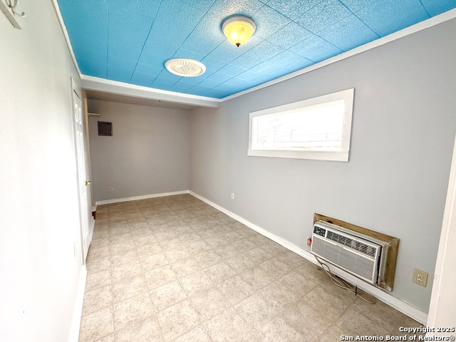Image 6 of 11 For 2614 Monterey Street  3