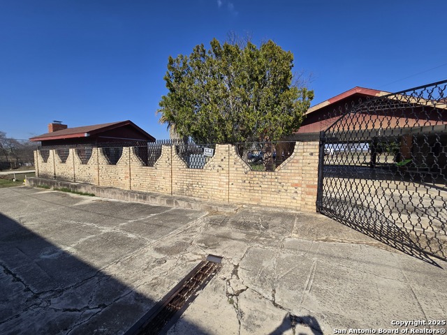 Listing photo id 14 for 8210 New Laredo