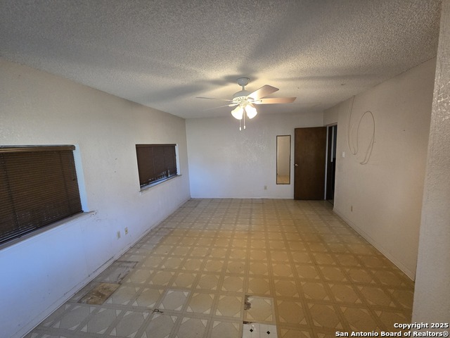 Listing photo id 19 for 8210 New Laredo