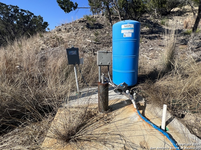 Listing photo id 14 for 191 Scott Dr