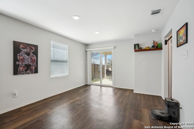 Image 10 of 35 For 5431 Frederick Bluff