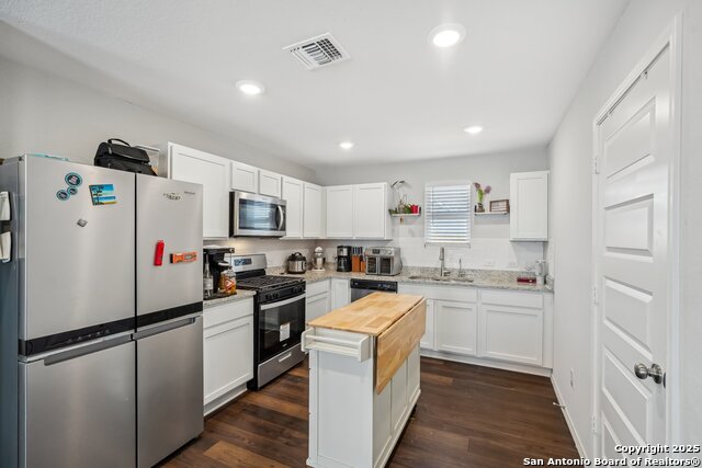 Image 11 of 35 For 5431 Frederick Bluff