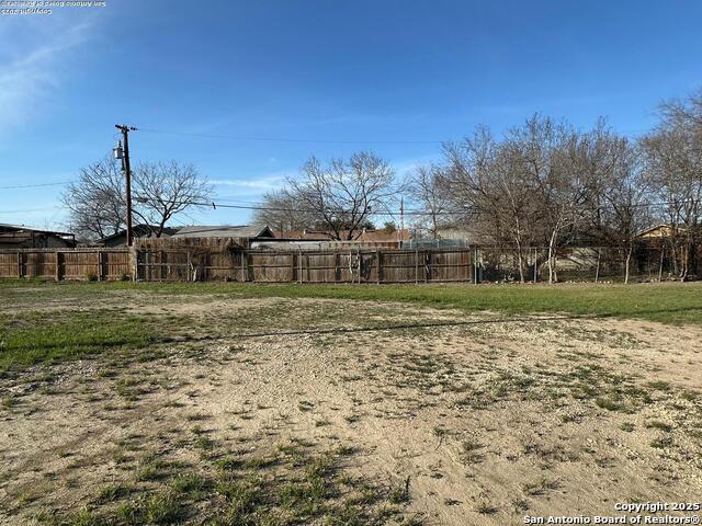 Listing photo id 14 for 3998 Pleasanton