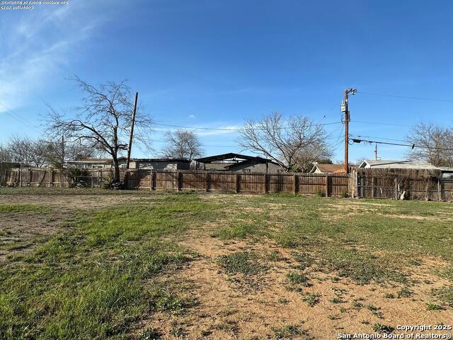 Listing photo id 17 for 3998 Pleasanton