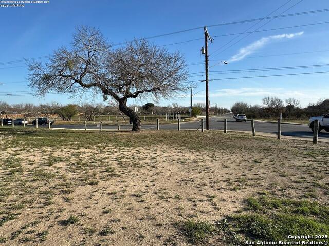 Listing photo id 19 for 3998 Pleasanton