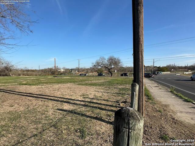 Listing photo id 3 for 3998 Pleasanton