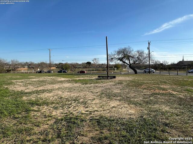 Listing photo id 4 for 3998 Pleasanton