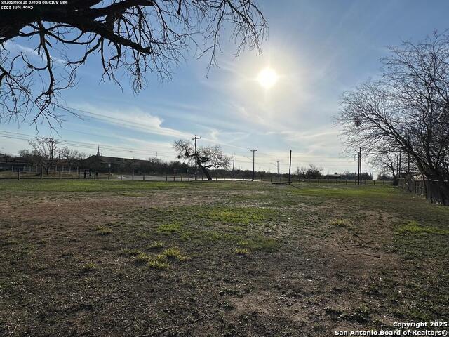 Listing photo id 5 for 3998 Pleasanton