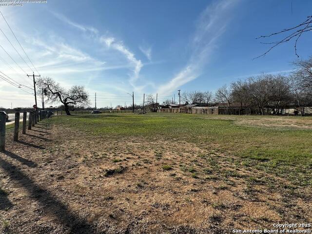Listing photo id 7 for 3998 Pleasanton