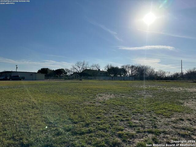 Listing photo id 17 for 4147 Pleasanton Rd