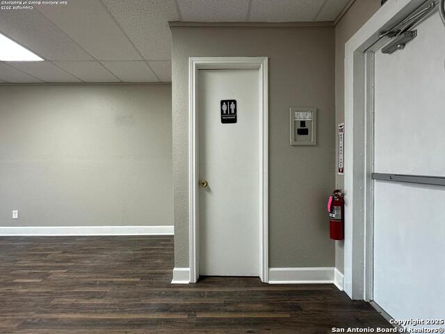 Listing photo id 3 for 4147 Pleasanton Rd