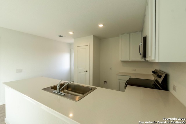 Image 10 of 52 For 1002 Snedeker Dr