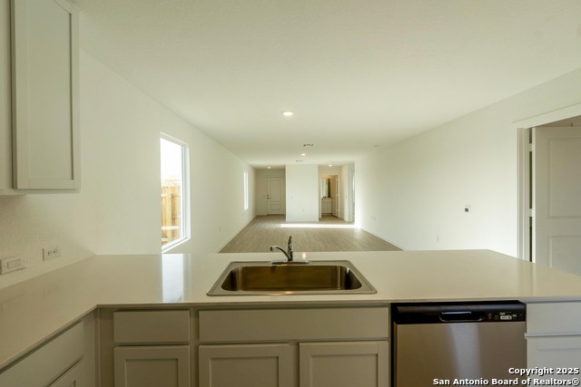 Image 12 of 52 For 1002 Snedeker Dr