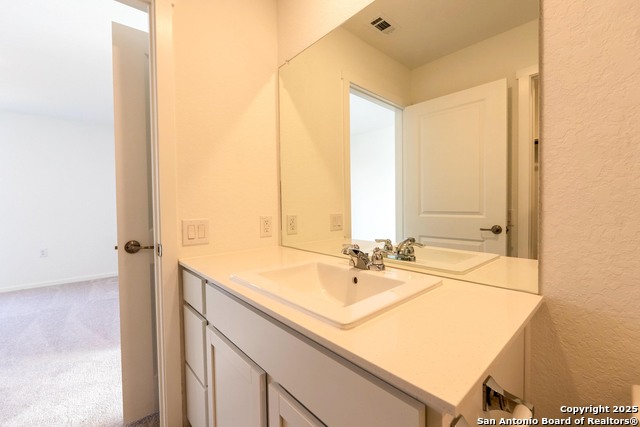 Image 18 of 52 For 1002 Snedeker Dr