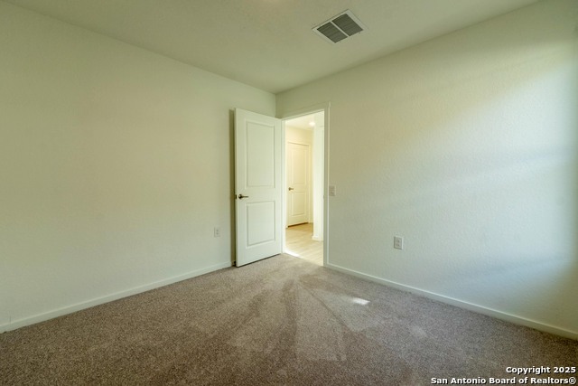 Image 21 of 52 For 1002 Snedeker Dr