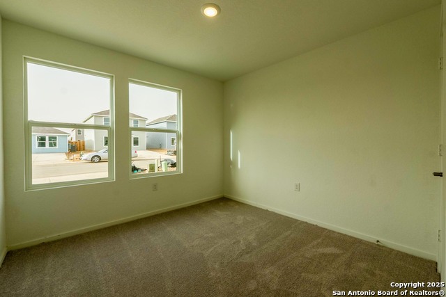 Image 25 of 52 For 1002 Snedeker Dr