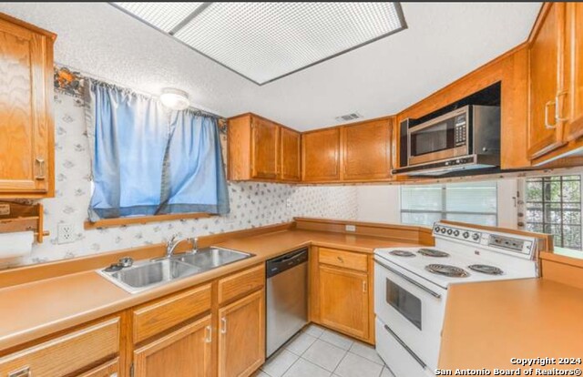 Image 6 of 16 For 2542 Babcock Rd  G205