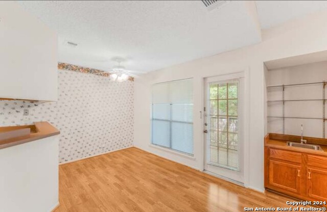 Image 7 of 16 For 2542 Babcock Rd  G205