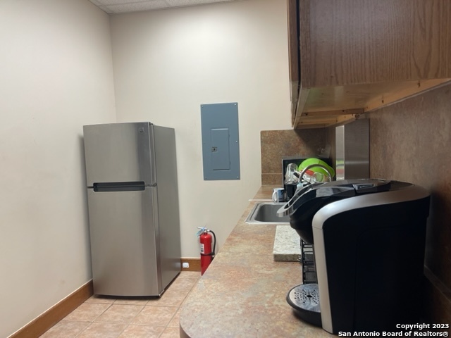 Listing photo id 7 for 119 Bobby Lou Dr