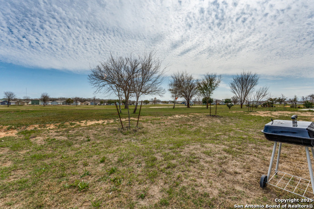 Listing photo id 13 for 13214 Dutra Road