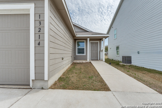 Listing photo id 0 for 13214 Dutra Road