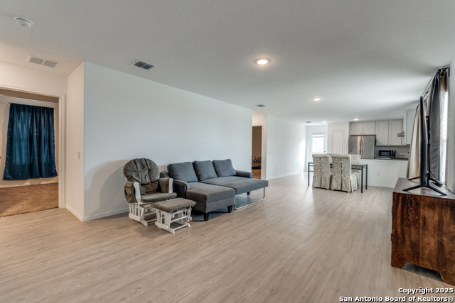 Listing photo id 5 for 13214 Dutra Road