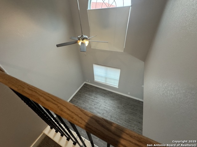 Listing photo id 35 for 6160 Eckhert  Apt 1