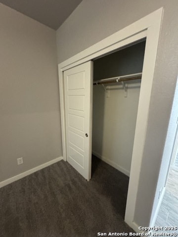 Listing photo id 37 for 6160 Eckhert  Apt 1