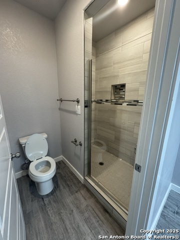 Listing photo id 38 for 6160 Eckhert  Apt 1