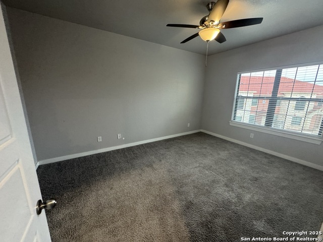 Listing photo id 40 for 6160 Eckhert  Apt 1