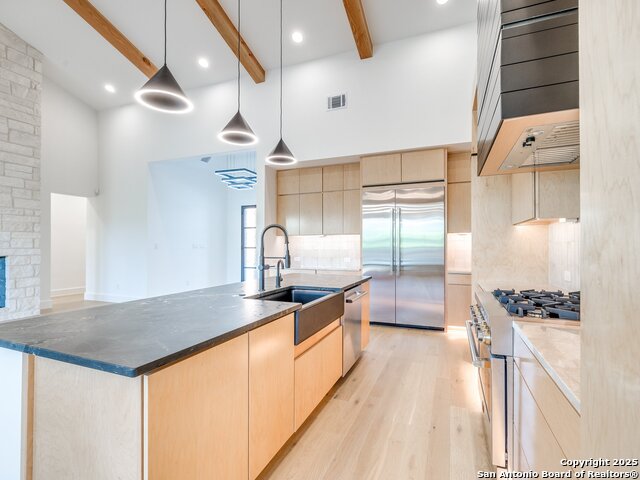 Image 13 of 32 For 116 Chama Dr