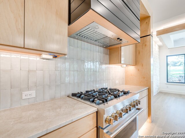 Image 14 of 32 For 116 Chama Dr