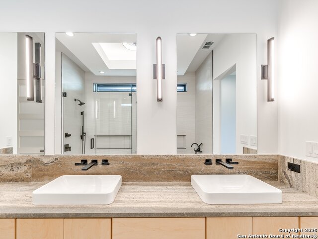 Image 18 of 32 For 116 Chama Dr