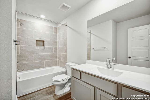 Image 20 of 26 For 2939 Angelou St.