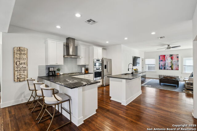 Image 13 of 56 For 260 Edgewood E
