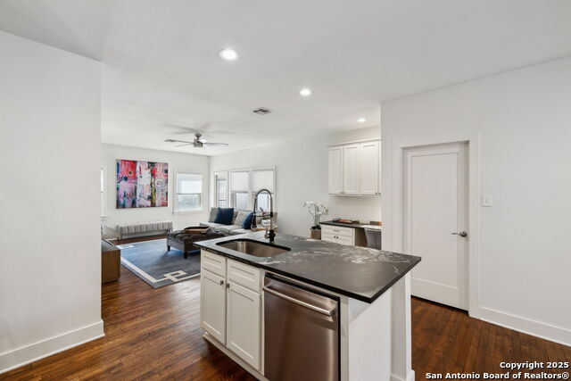Image 20 of 56 For 260 Edgewood E