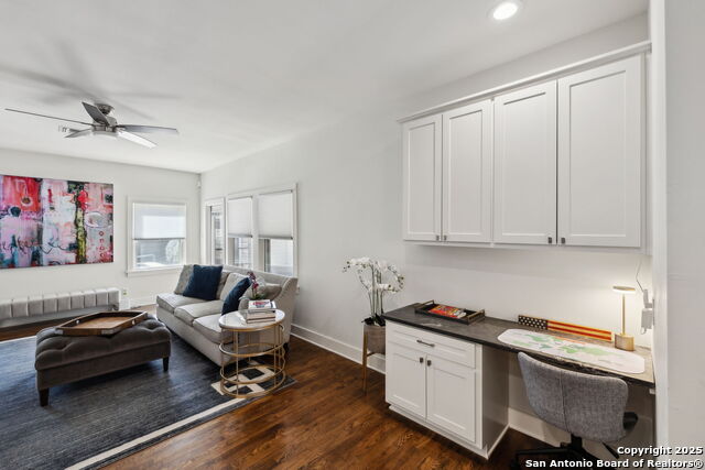 Image 21 of 56 For 260 Edgewood E