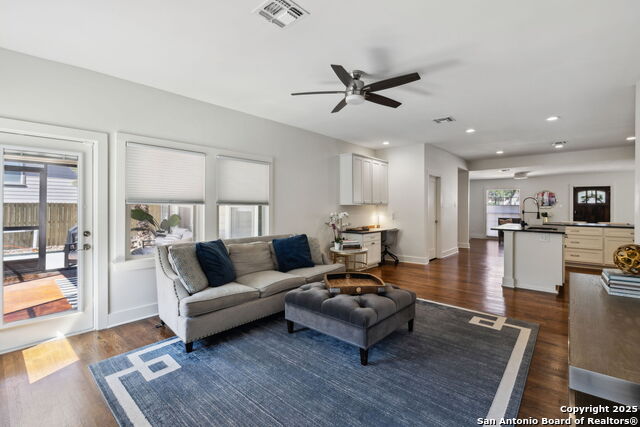Image 24 of 56 For 260 Edgewood E