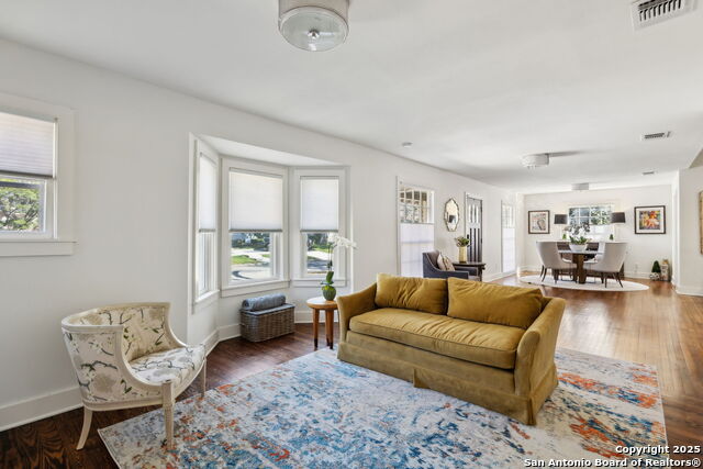 Image 35 of 56 For 260 Edgewood E