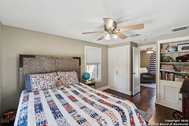 Image 37 of 56 For 260 Edgewood E