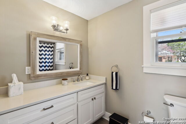 Image 40 of 56 For 260 Edgewood E