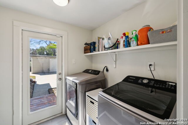 Image 42 of 56 For 260 Edgewood E