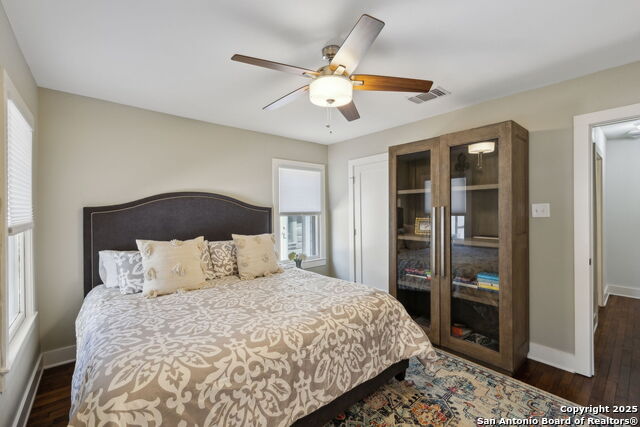 Image 43 of 56 For 260 Edgewood E