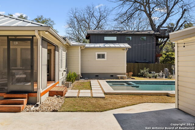 Image 53 of 56 For 260 Edgewood E